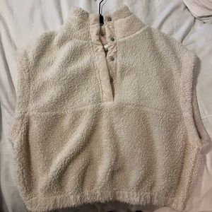 H&M Cream Cropped Sweater Vest